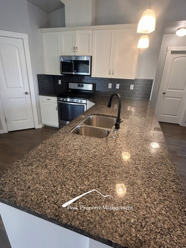 Foto del edificio - 2070 Kelly Dr