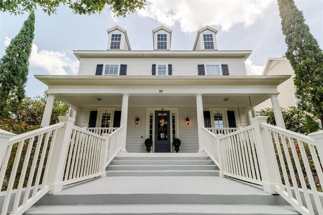 Building Photo - 531 Greenbrier Ave