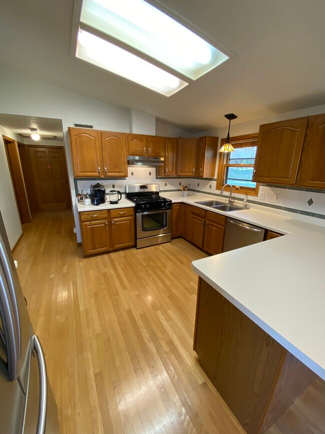 Cocina - 1101 Sugar Loaf Rd