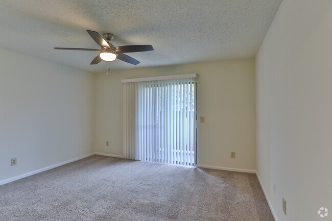 Apartment Interior - Mill Run Apartments