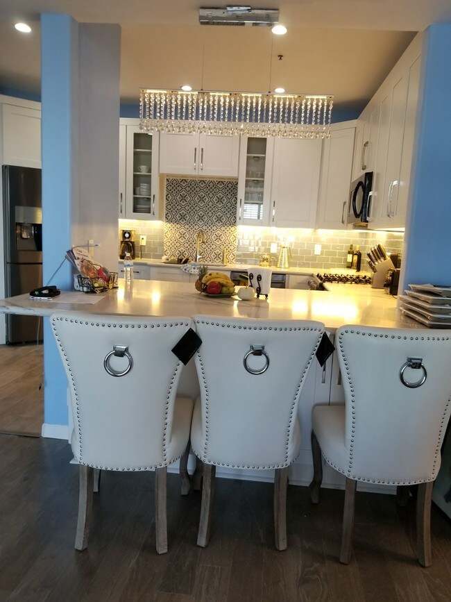 Cocina - 3460 S Centinela Ave