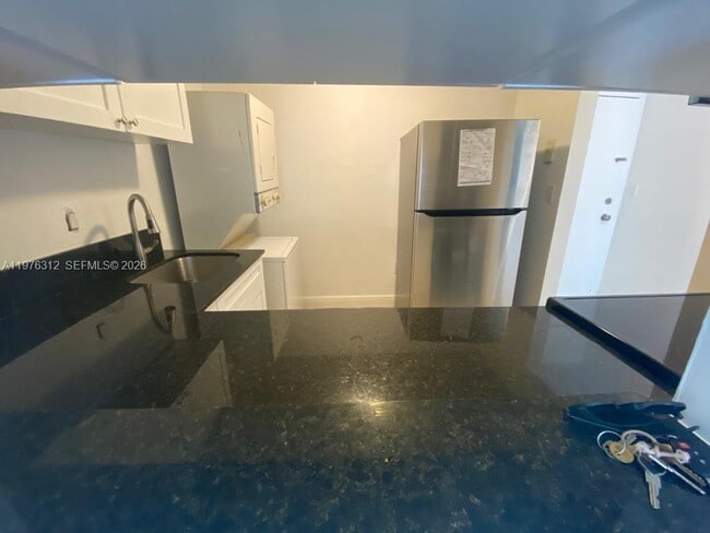 Foto del edificio - 5122 NW 79th Ave