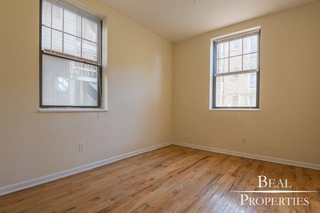 Foto del edificio - 2 bedroom in CHICAGO IL 60657