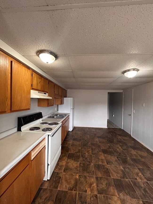 Building Photo - 3804 Euclid Ave