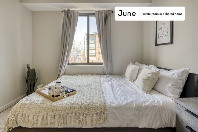 Foto del edificio - Room in Shared 5 bed/2.5 bath home in H Street