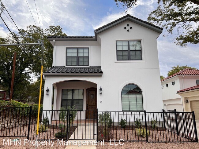 Building Photo - 4 br, 3.5 bath House - 110 Haywood Ave