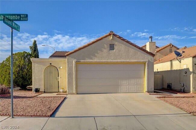 Building Photo - 8260 Abercrombe Way