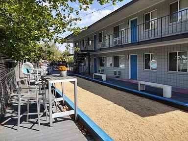 Foto principal - 735 Aitken St