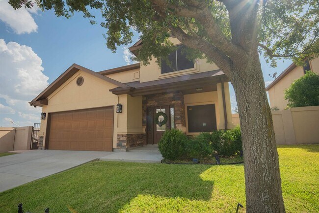 Building Photo - 505 Silver Palm Dr