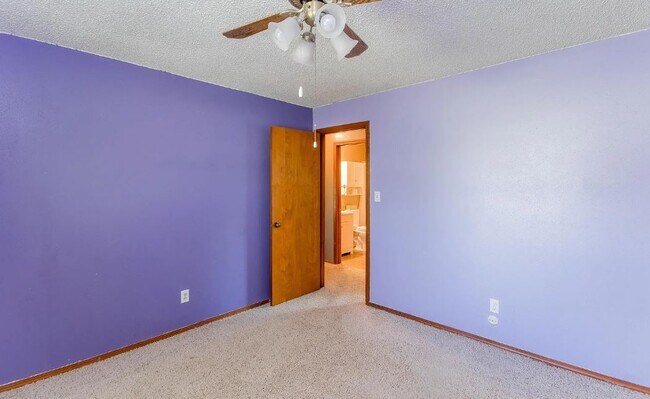 Foto del edificio - 3400 Carole St