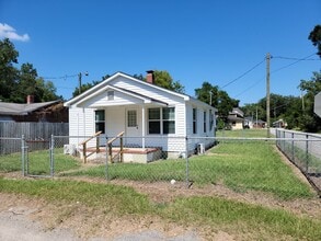 Building Photo - 404 Jamison Ave
