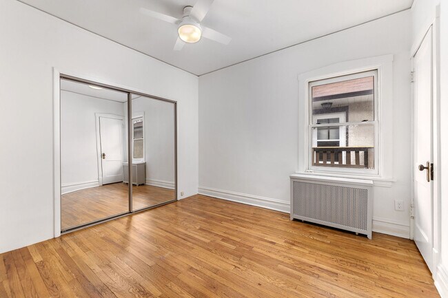 Foto del edificio - 1003 Beloit Ave