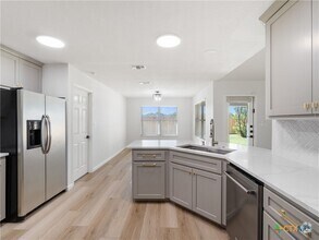 Building Photo - 1625 Sunnybrook Dr