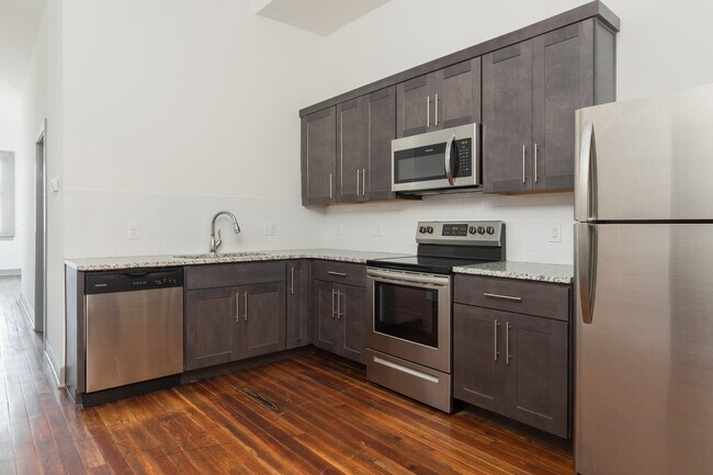 Building Photo - 1209 Hull St