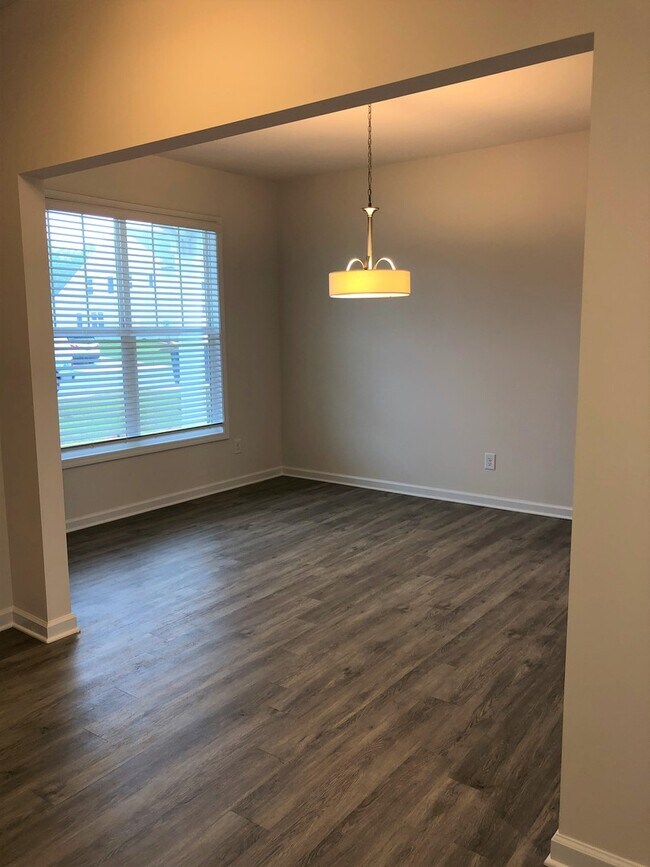 Foto del edificio - ENJOY LIVING IN LEXINGTON'S THE RIDGE AT L...