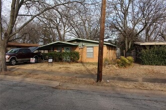 Building Photo - 625 S Andrews Ave