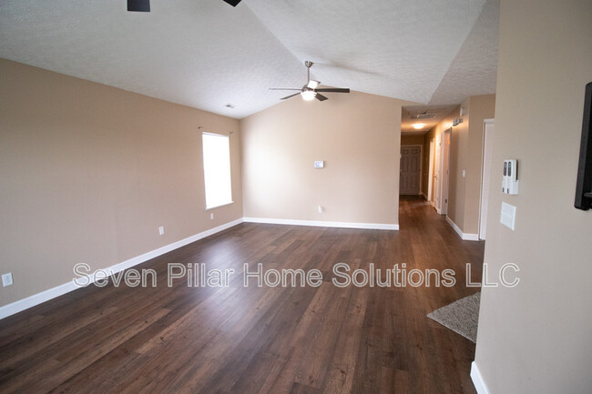 Building Photo - 1213 St Clair Ave