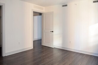 Interior Photo - The Newbern