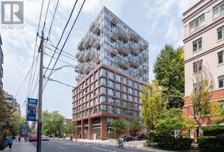 Building Photo - 2 Augusta Ave