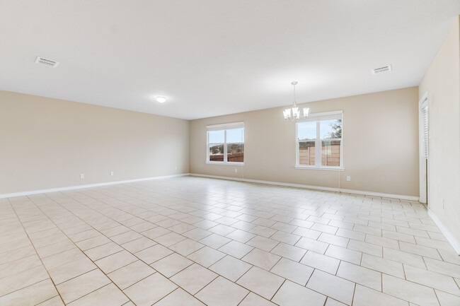 Building Photo - 7015 Ariel Springs