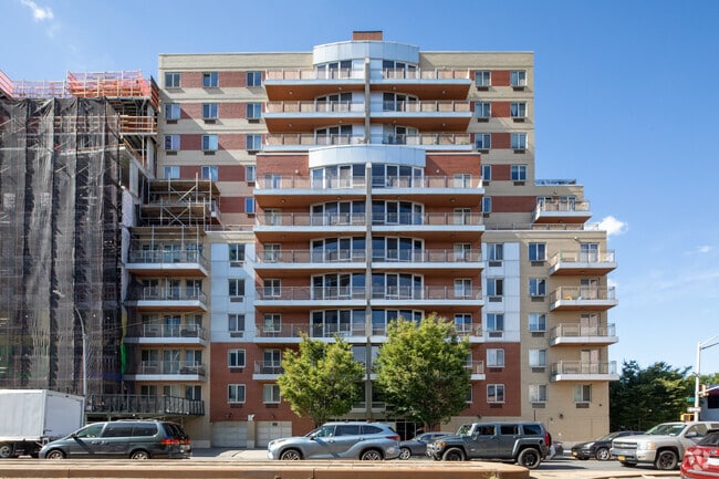 Building Photo - 570-574 4th Ave