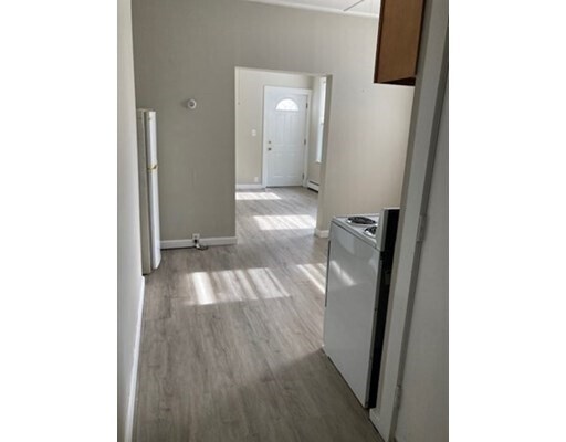 Building Photo - 295 Crescent St