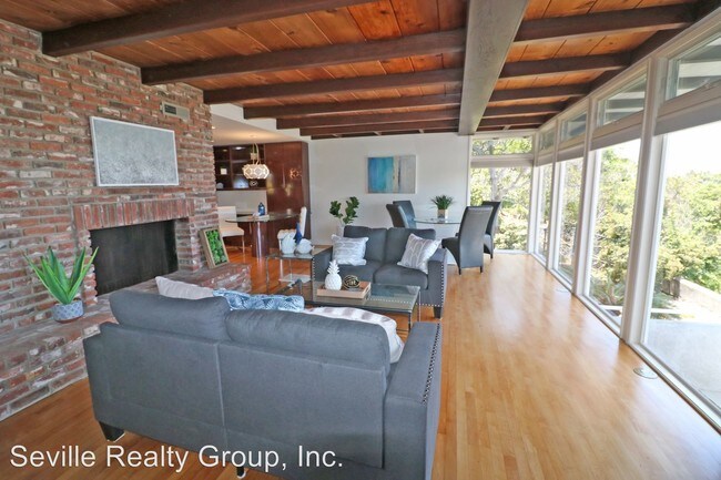 Building Photo - 3 br, 3 bath House - 2305 Hartford Street