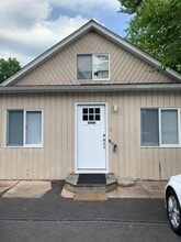 Building Photo - 280 N Middletown Rd