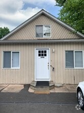 Building Photo - 280 N Middletown Rd