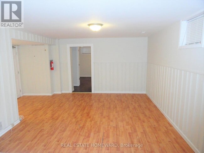 Building Photo - 30 Baybrook Crescent