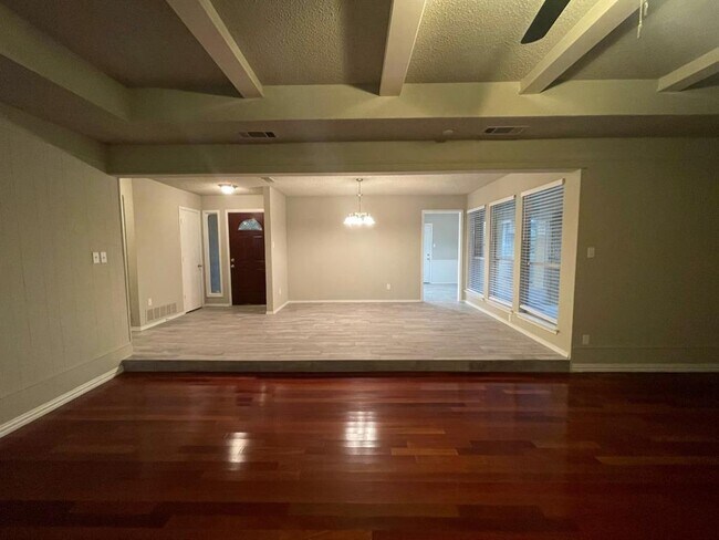 Building Photo - 3407 Walden Trail