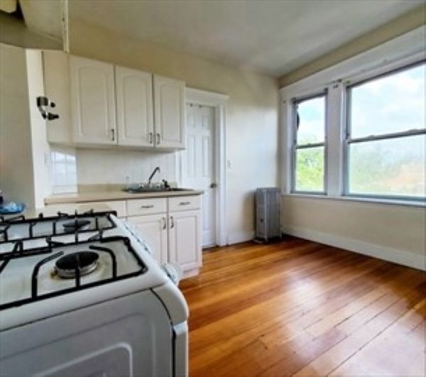 Foto principal - 294 Harvard St