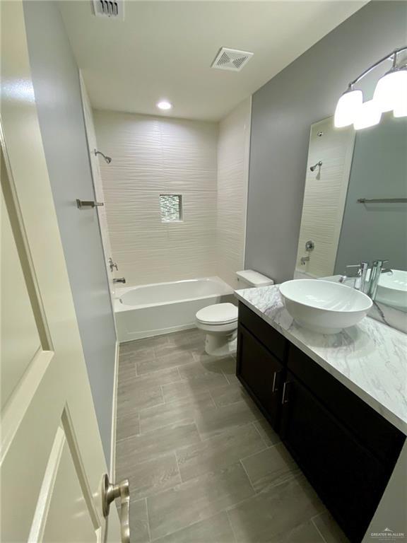 Building Photo - 5206 Murillo St