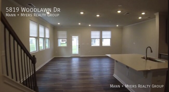 Building Photo - 5819 Woodlawn Dr