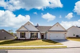 Building Photo - 2164 Savannah Dr