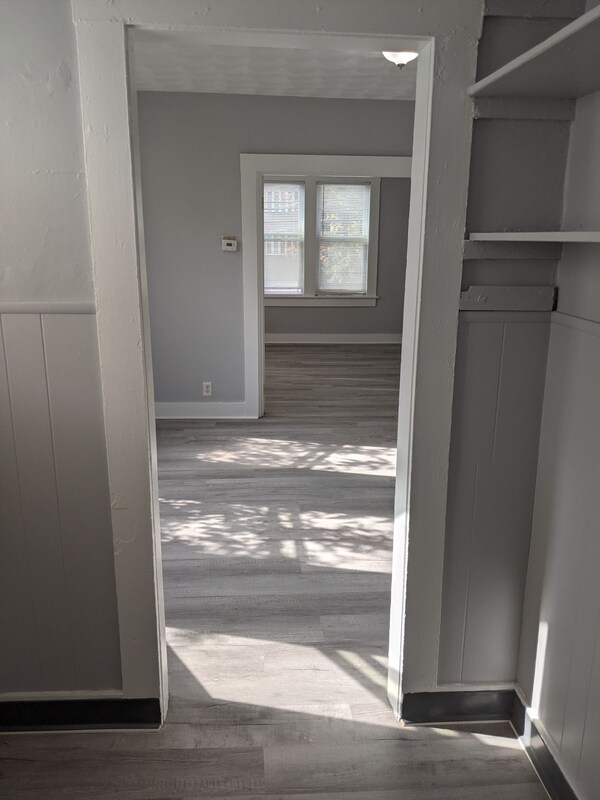 Building Photo - 1403 Corbin Ave