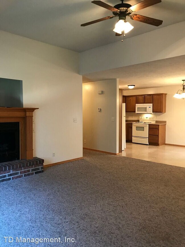 Building Photo - 2 br, 2 bath House - 2427 W Deerfield