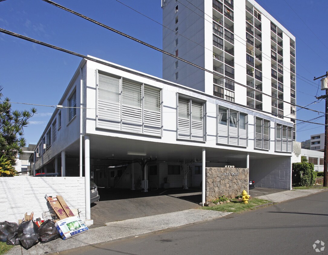 Building Photo - 1720 Poki St