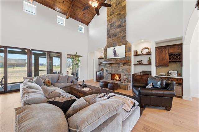 Foto del edificio - 570 S Point Ct