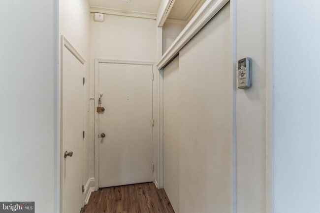 Building Photo - 404 S 22nd St