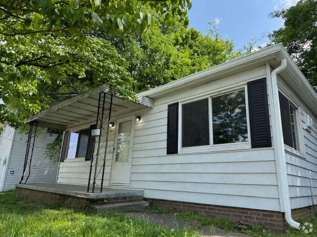 Building Photo - 409 Eastgate Rd