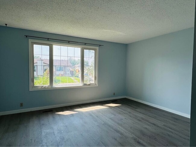 Building Photo - 212 Whitlock Pl NE