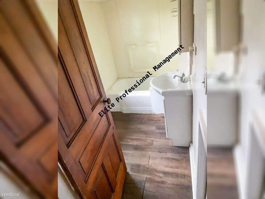 Foto principal - 2 br, 1 bath Duplex - 1926 Hancock St