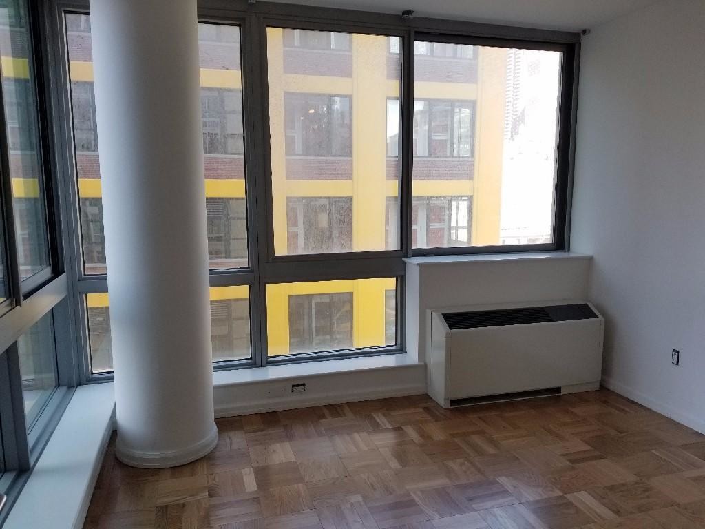 Building Photo - 455 W 37th St