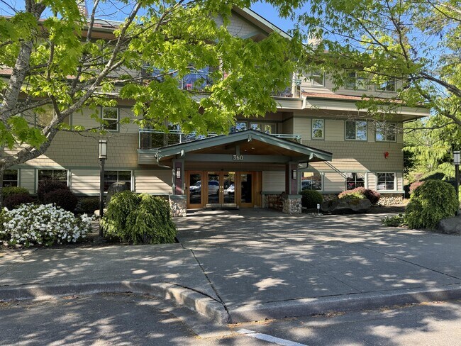 Building Photo - 360 Knechtel Way NE