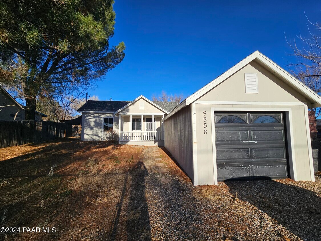 Primary Photo - 9858 Eighth St