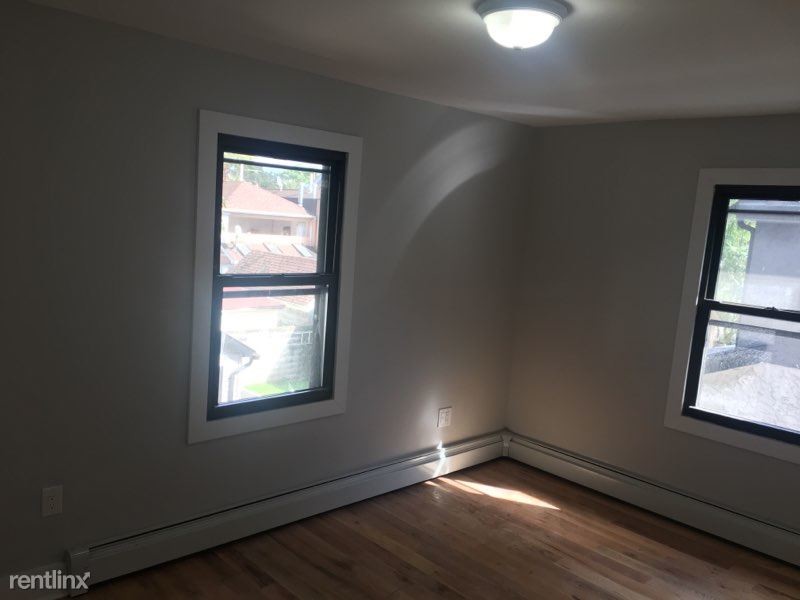 Building Photo - 3 br, 2 bath Apartment - 21 Fort Charles Pl