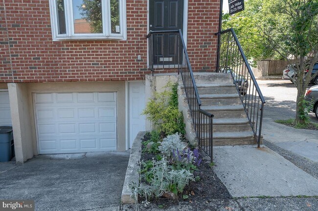 Photo - 2822 Ogden St Townhome