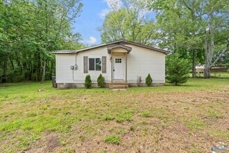 Building Photo - 298 Harbin Rd