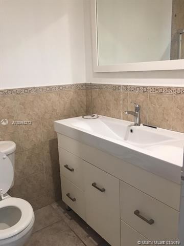 Foto del edificio - 17570 Atlantic Blvd